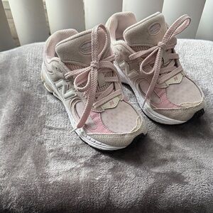 New Balance Kids' Light Pink and Cream Sneakers